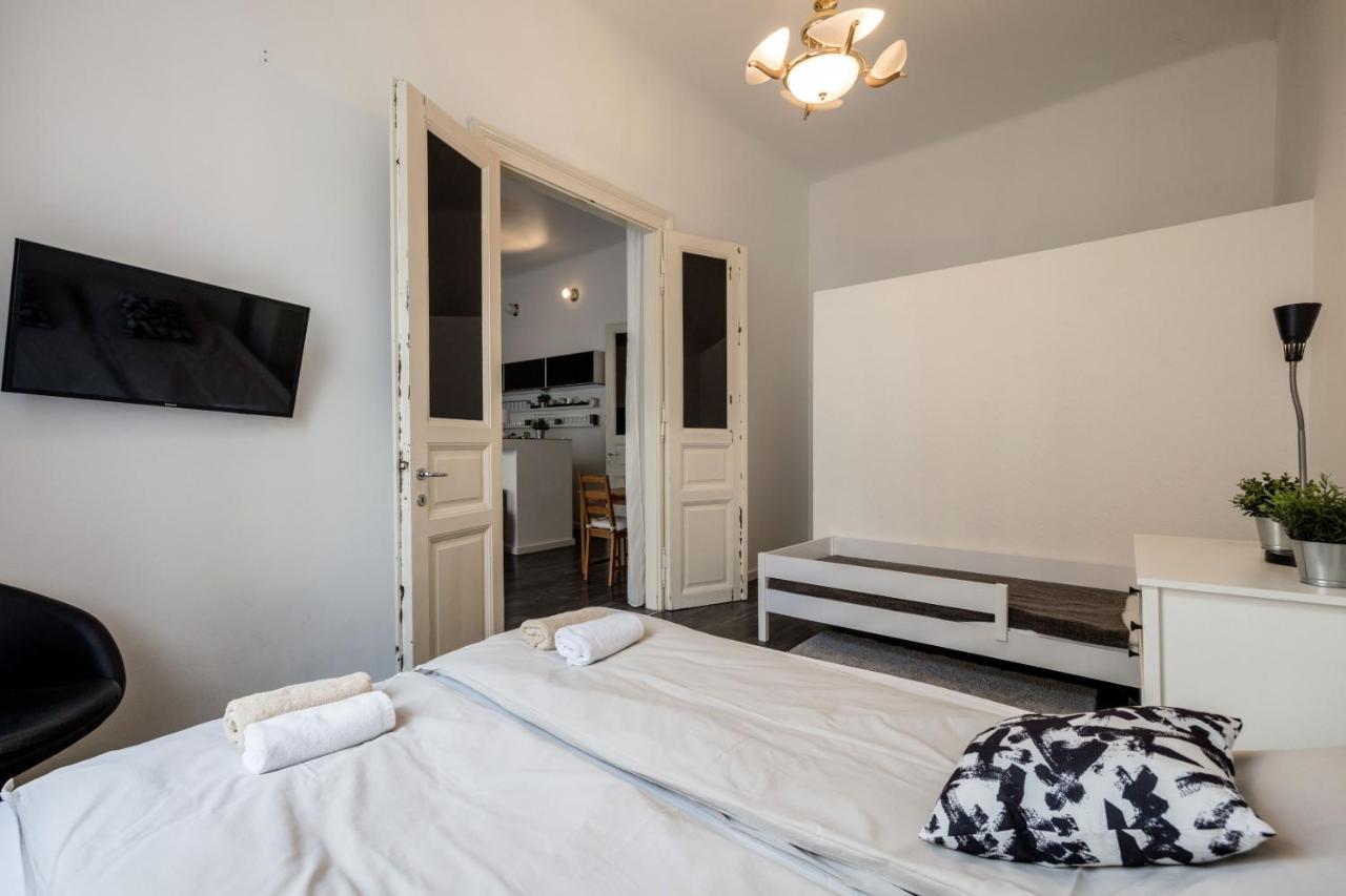 بودابست Spacious Apartment Almassy المظهر الخارجي الصورة