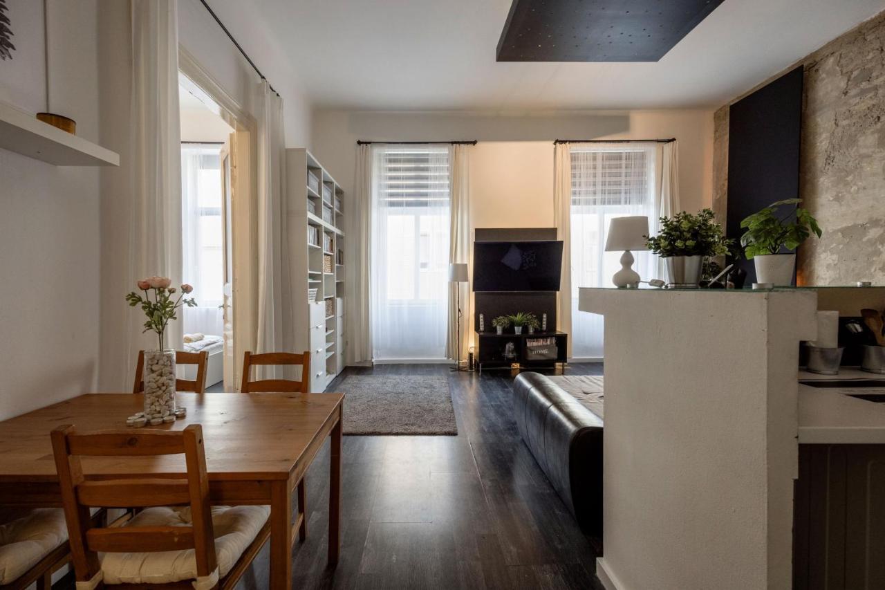 بودابست Spacious Apartment Almassy المظهر الخارجي الصورة